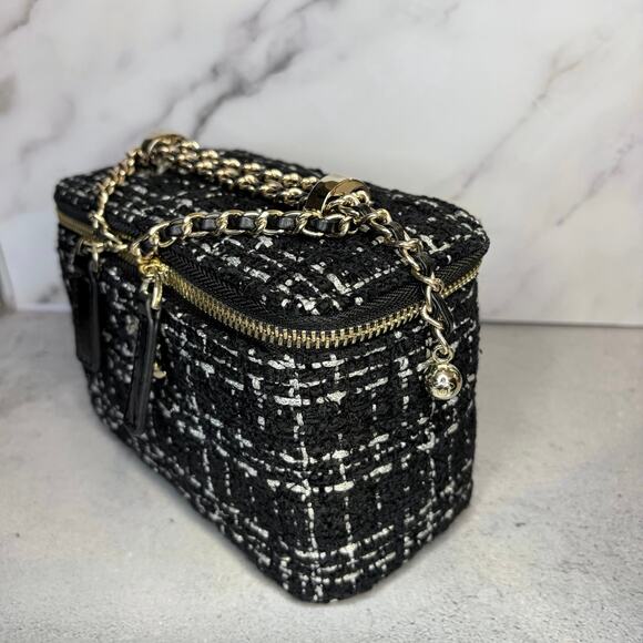 Chanel Tweed Vanity Case with Chain — GWP / Brand New - Picture 7 of 13
